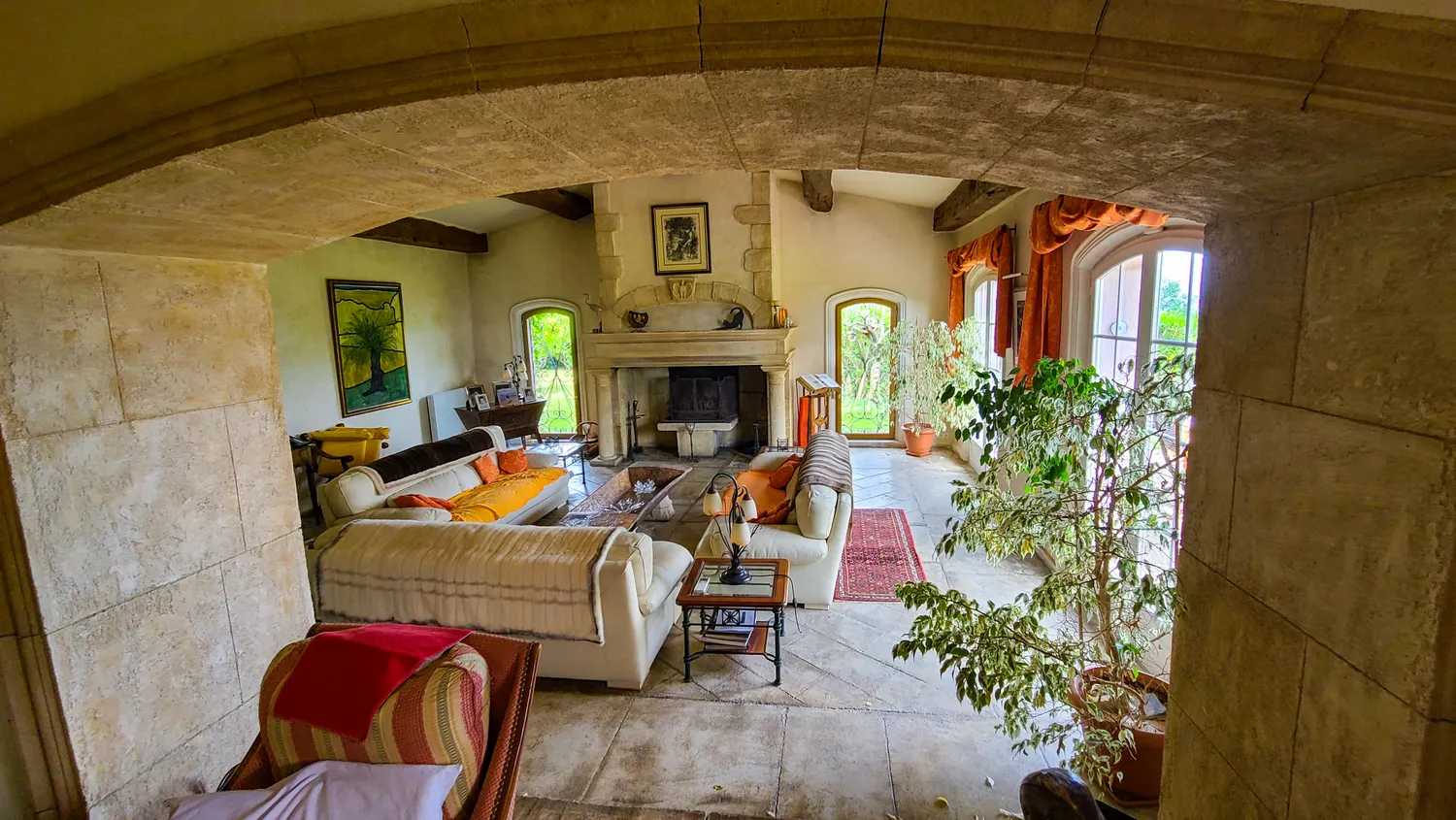 Будинок в Mandelieu-la-Napoule, Provence-Alpes-Côte d'Azur 10003934