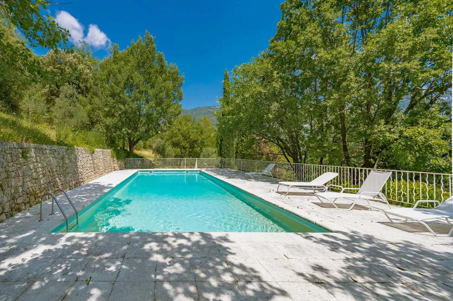Rumah di Bargemon, Provence-Alpes-Cote d'Azur 10003940