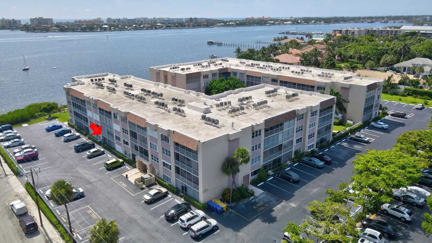 Condominium in Zuid Palm Beach, 1502 South Lakeside Drive 10003991