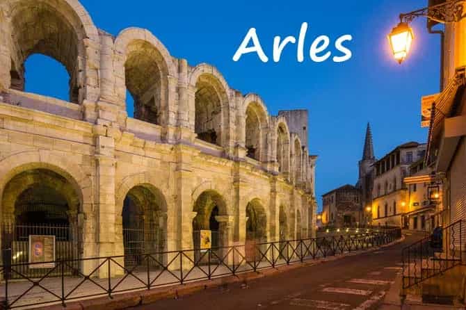 Rumah di Arles, Provence-Alpes-Cote d'Azur 10004104