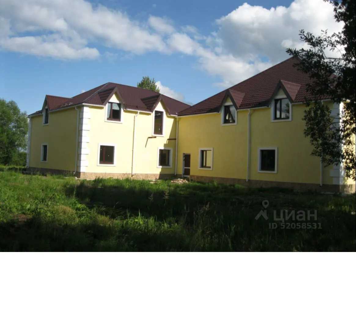 Flere huse i Borovno, Tver Oblast 10004186