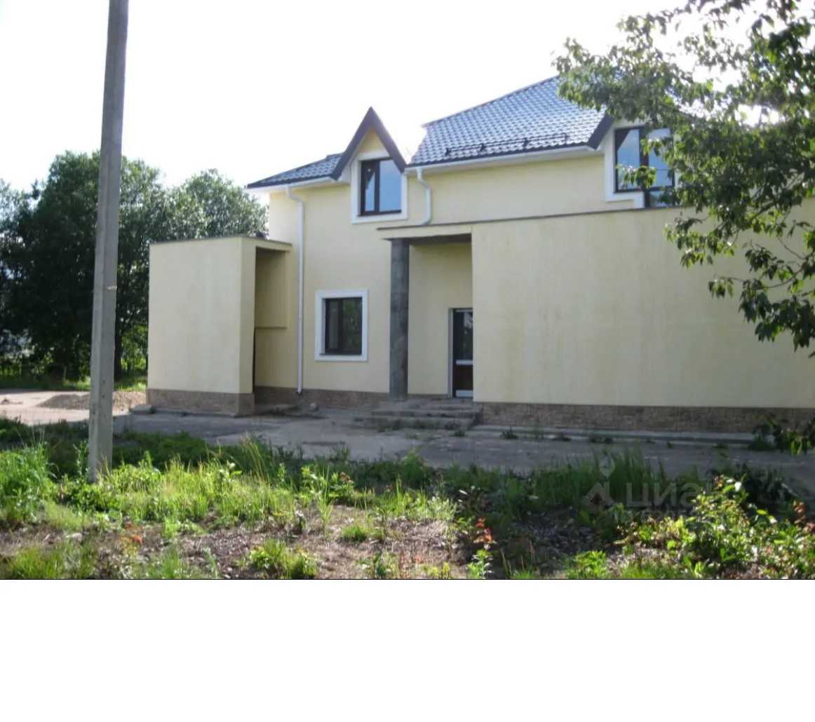 Flere hus i Borovno, Tver Oblast 10004186