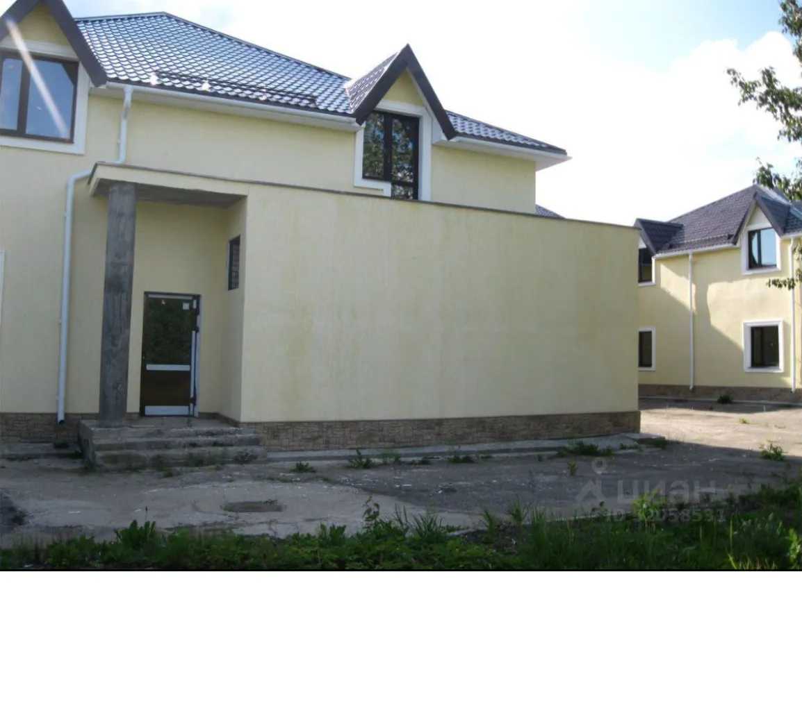 Mehrere Häuser im Borovno, Tver Oblast 10004186