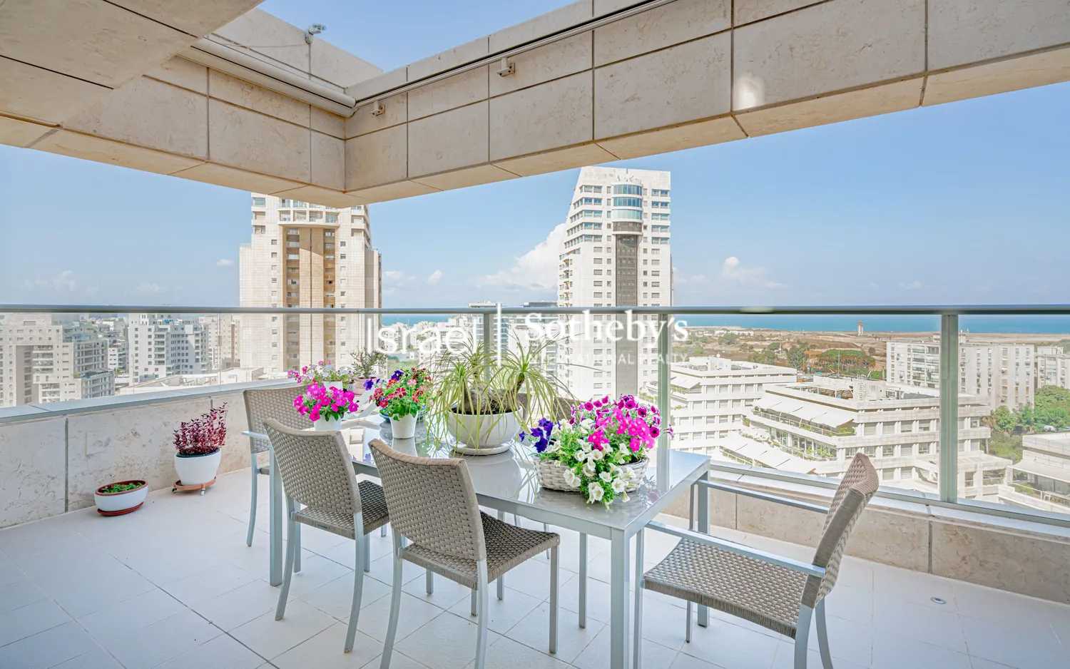 Condominium in Tel Aviv Port, Tel Aviv 10004348