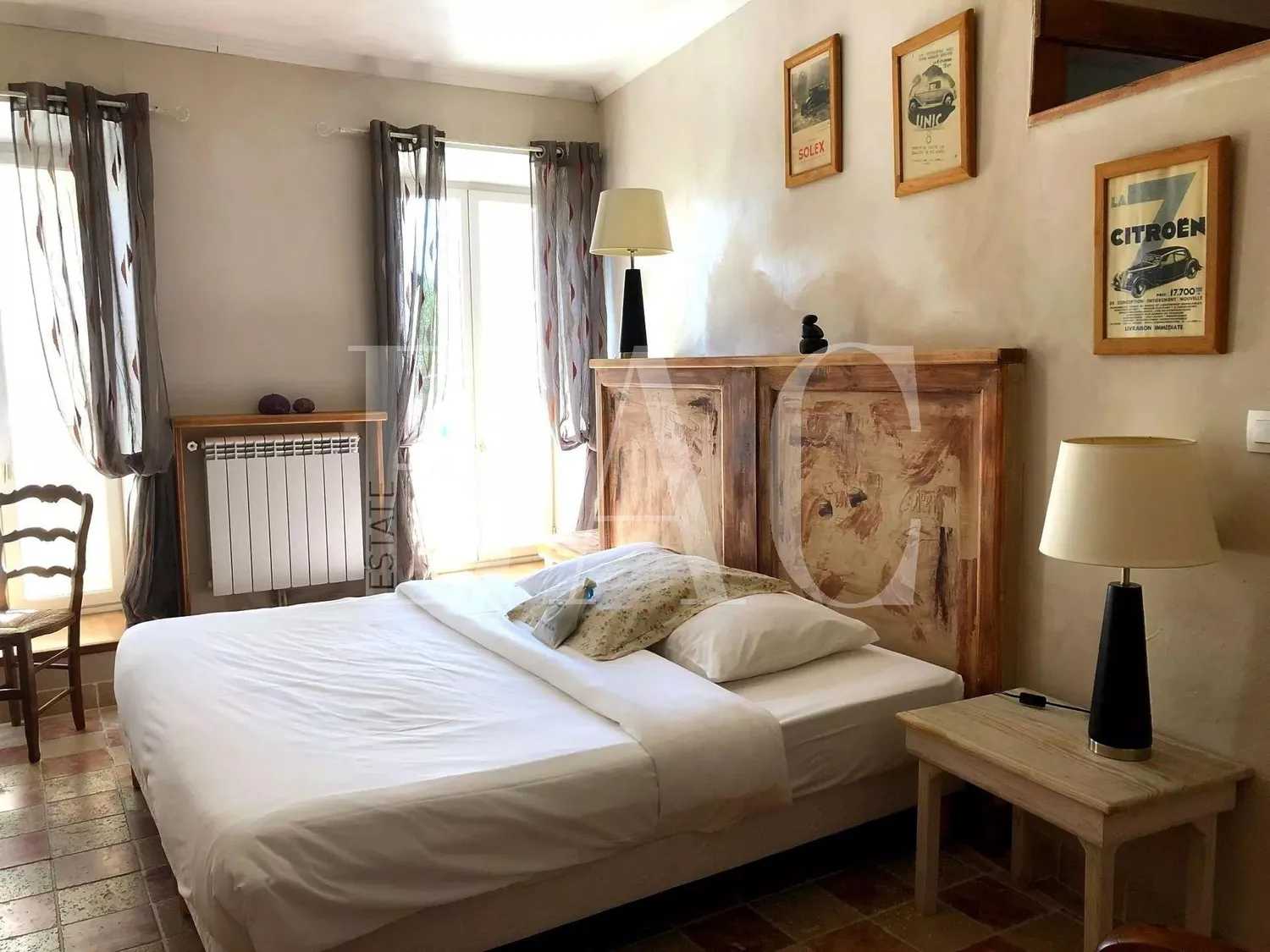 жилой дом в Agde, Hérault 10004391