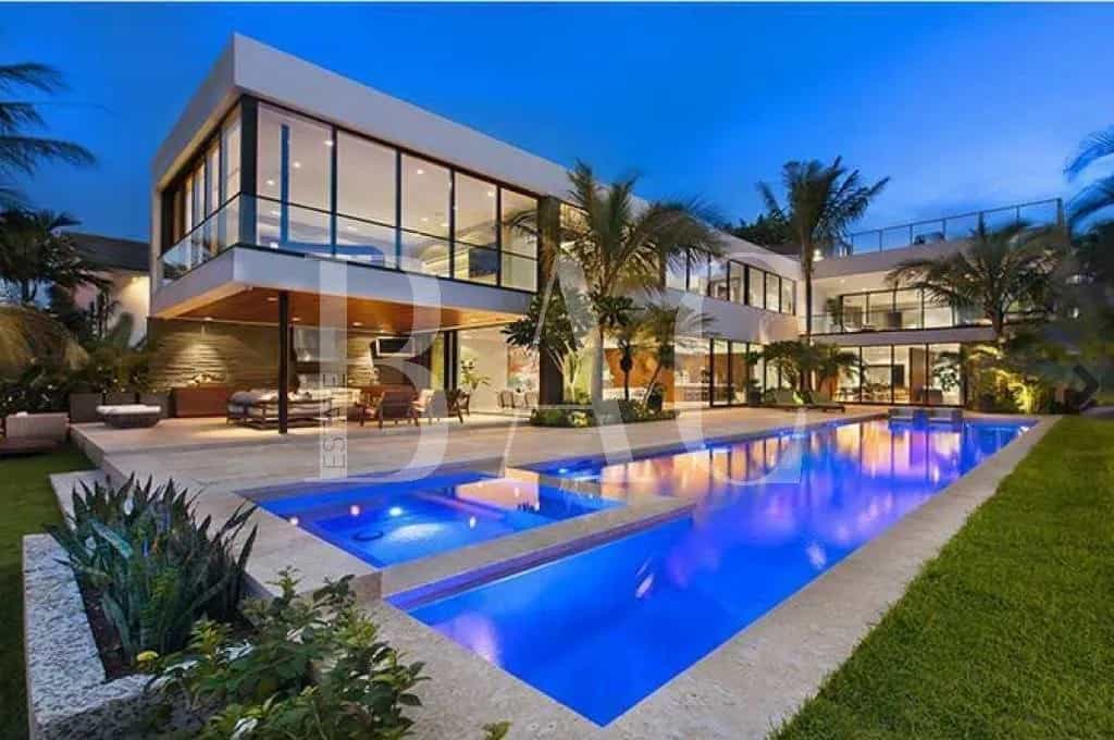 House in Miami, 100 South Biscayne Boulevard 10004399