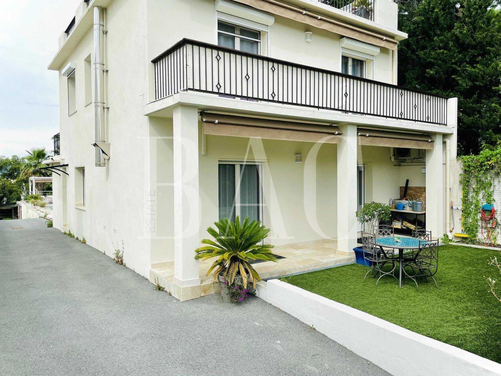House in La Bocca, Provence-Alpes-Cote d'Azur 10004407