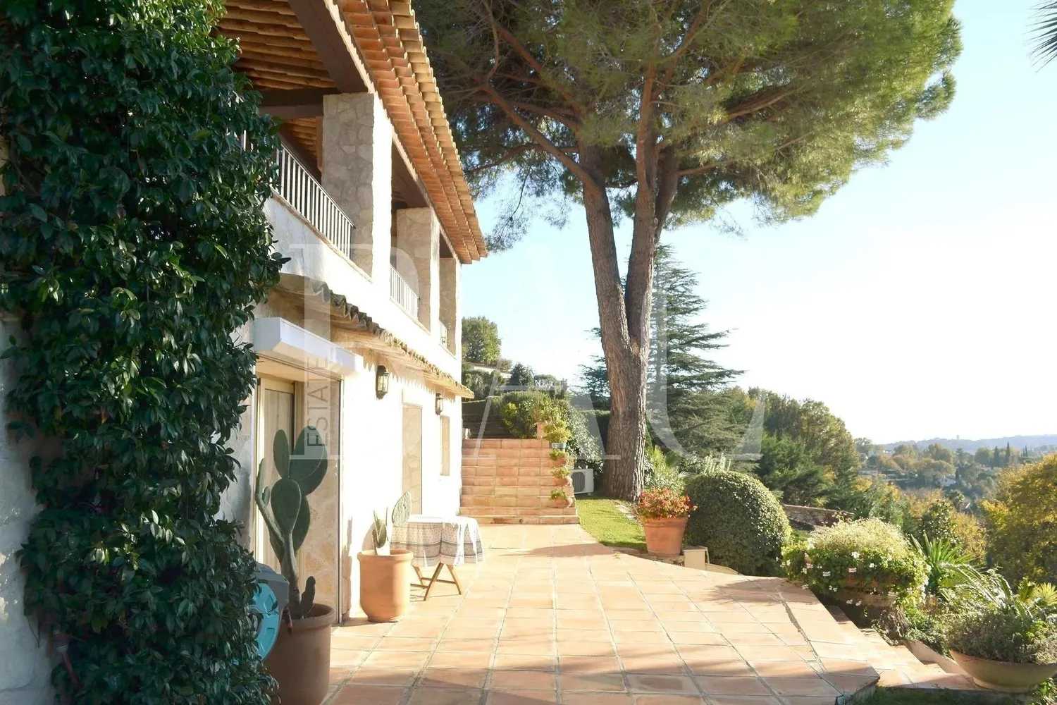Rumah di Saint-Paul-de-Vence, Provence-Alpes-Cote d'Azur 10004411