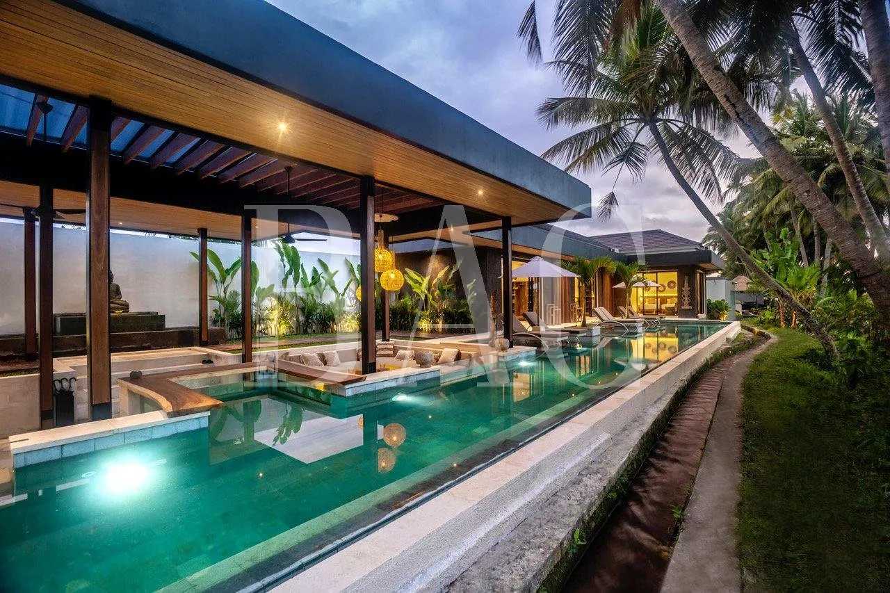 Huis in Banjar Dewatan Anyar, Bali 10004412