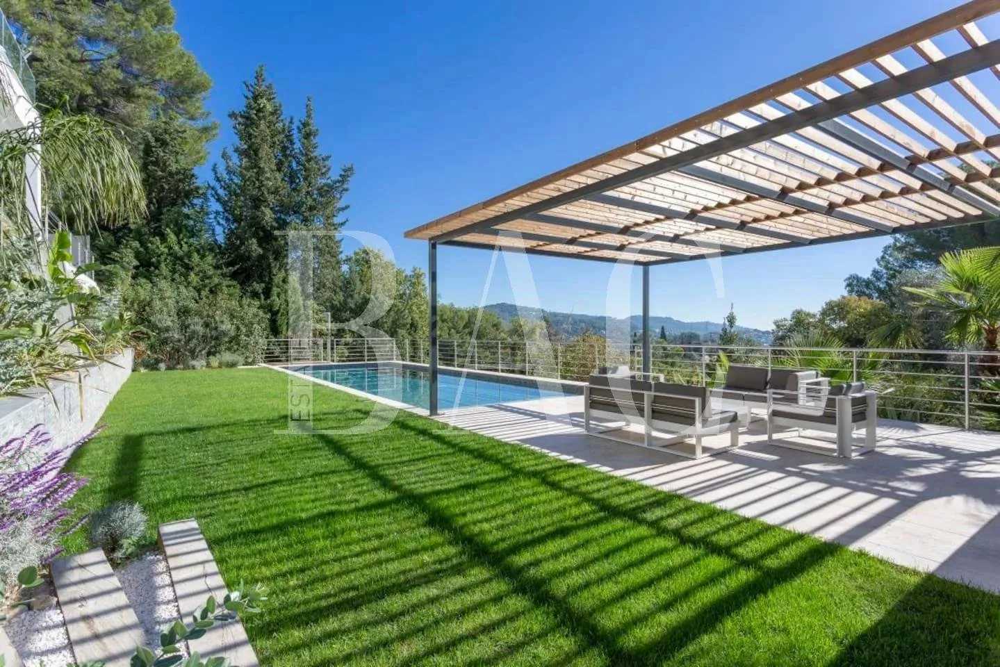 House in Mougins, Alpes-Maritimes 10004436