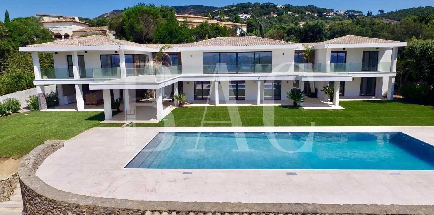 Rumah di Le Mourillon, Provence-Alpes-Cote d'Azur 10004491