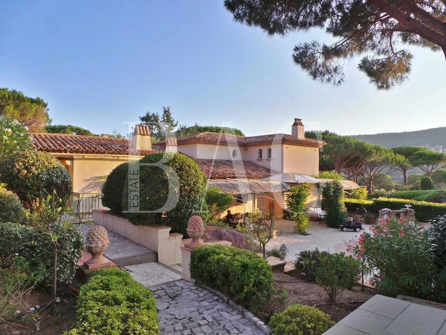 Будинок в Ramatuelle, Provence-Alpes-Cote d'Azur 10004509