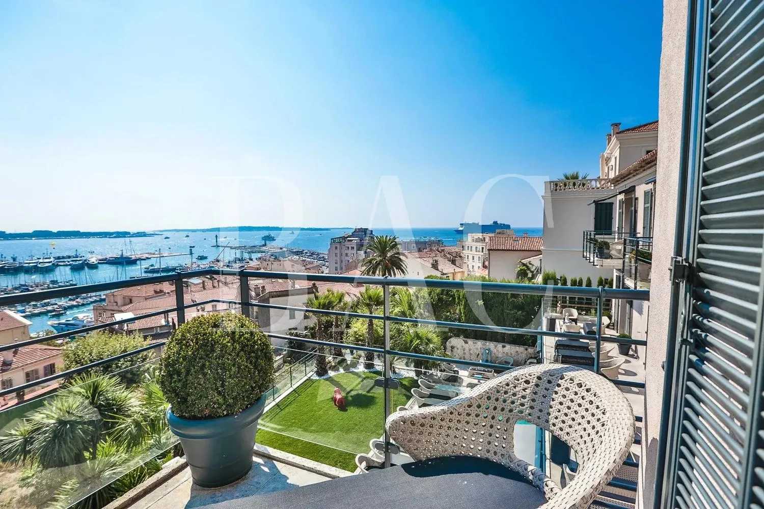 Rumah di Cannes, Provence-Alpes-Cote d'Azur 10004512