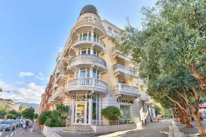 Condominium in Le Ray, Provence-Alpes-Cote d'Azur 10004530