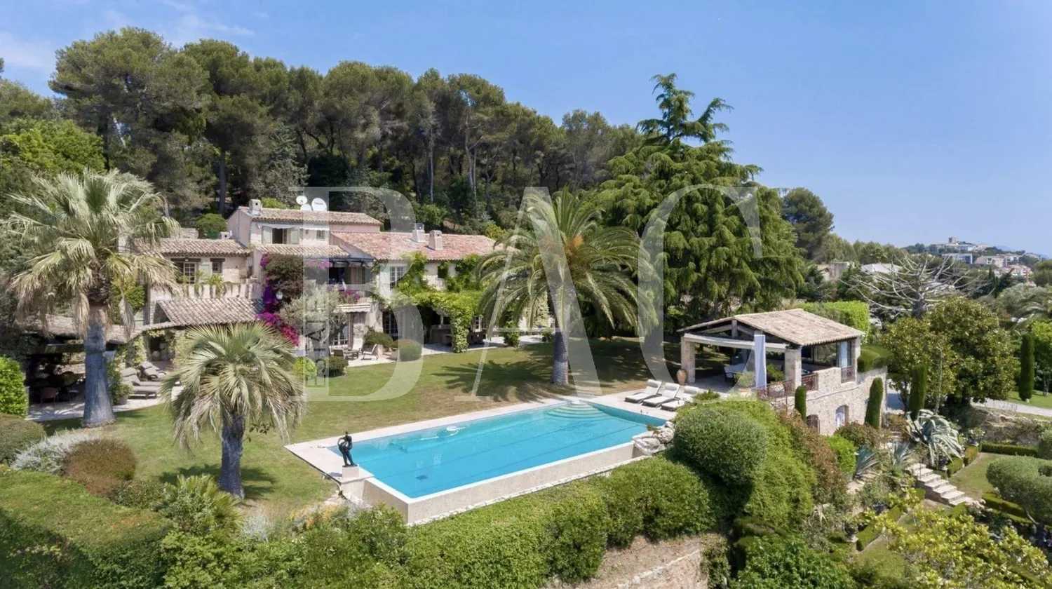Rumah di Le Suquet, Provence-Alpes-Cote d'Azur 10004558