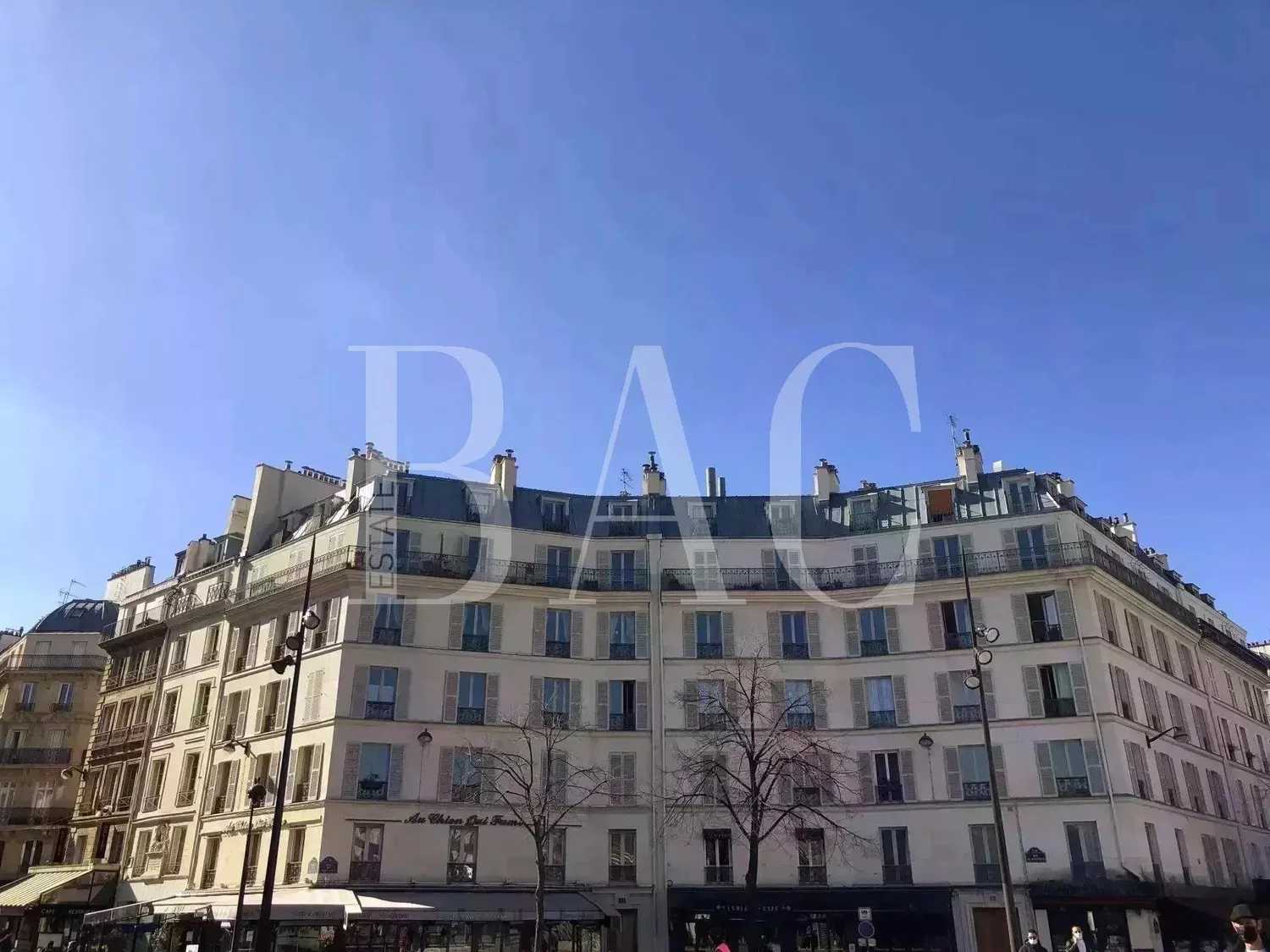 Condominium in Paris, Ile-de-France 10004651