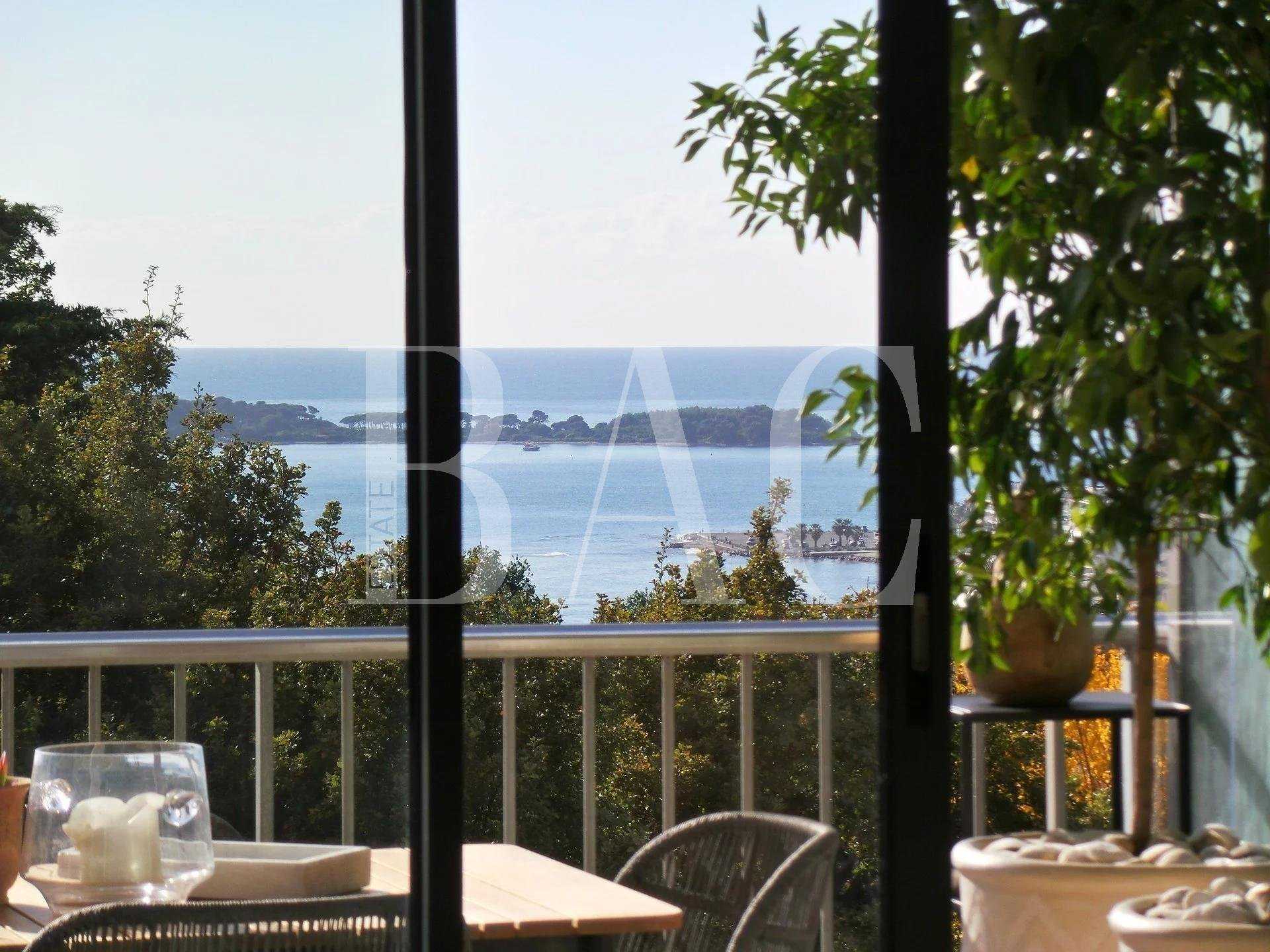 Eigentumswohnung im Cannes, Provence-Alpes-Côte d'Azur 10004653