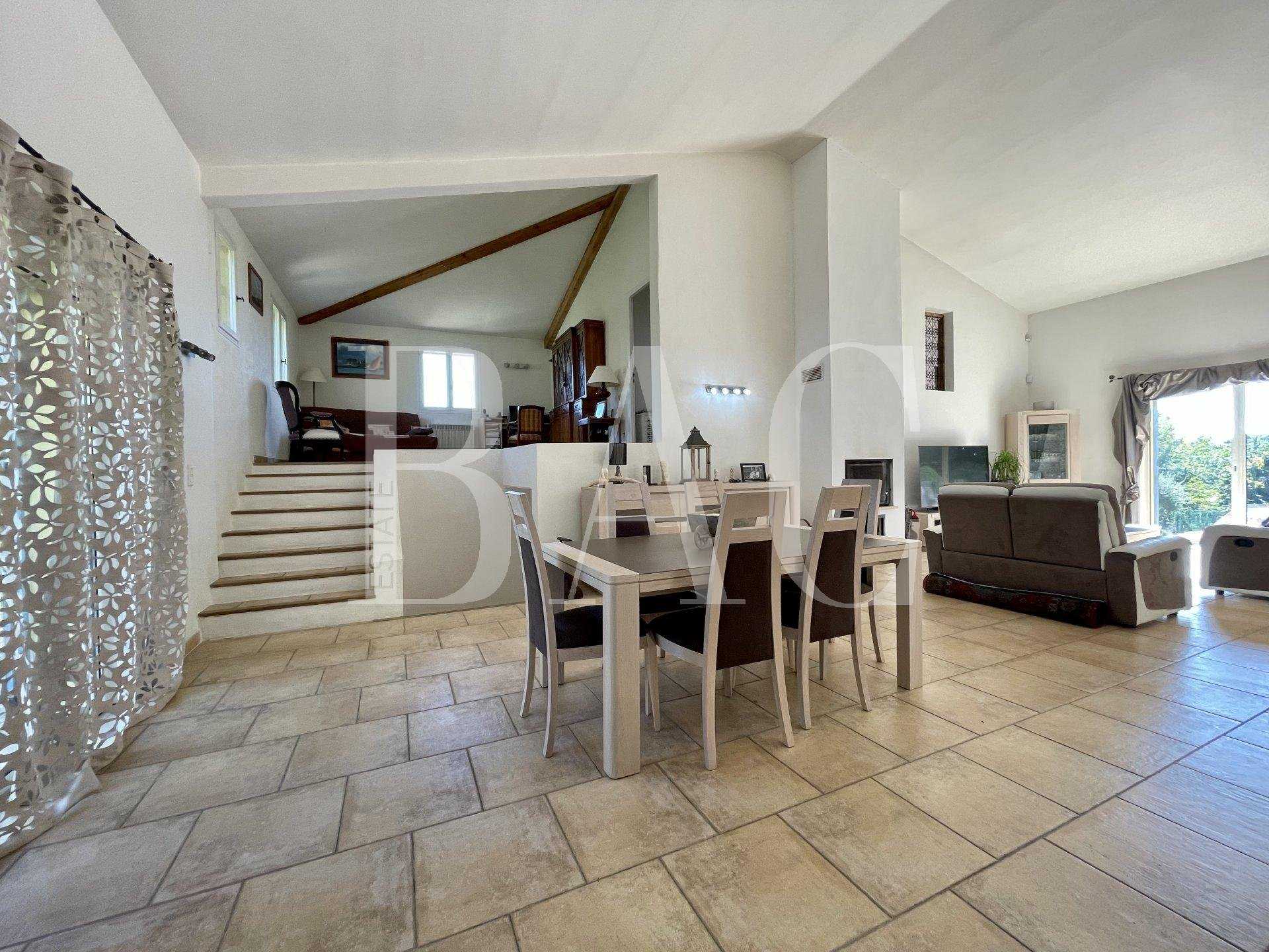 House in Vence, Provence-Alpes-Cote d'Azur 10004658