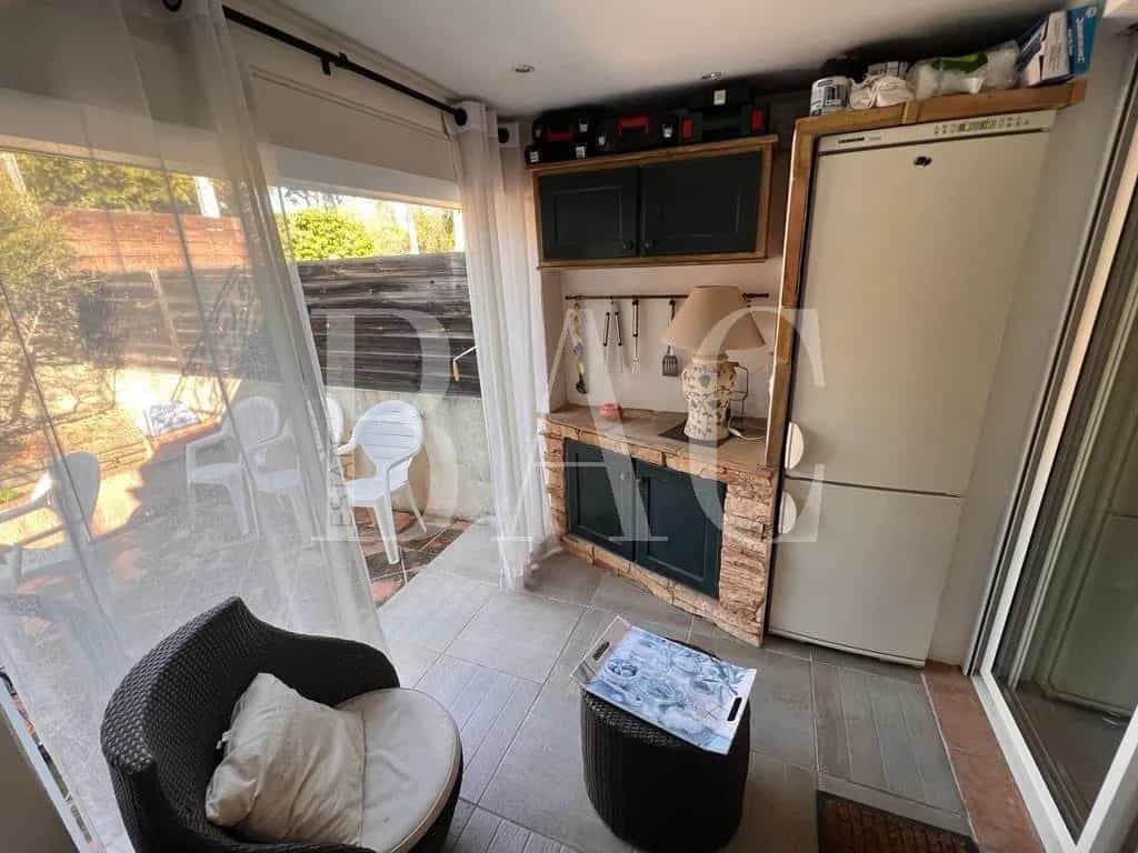 公寓 在 Gassin, Provence-Alpes-Cote d'Azur 10004816