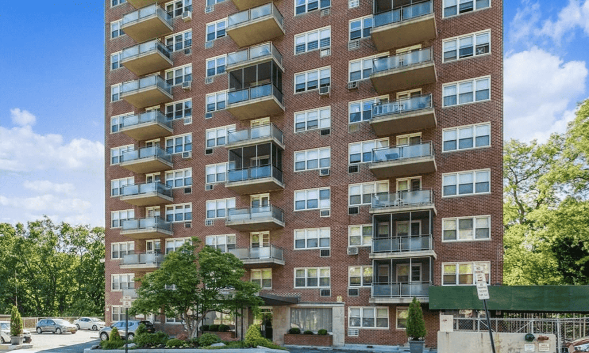 Condominium in Yonkers, 385 McLean Avenue 10005726