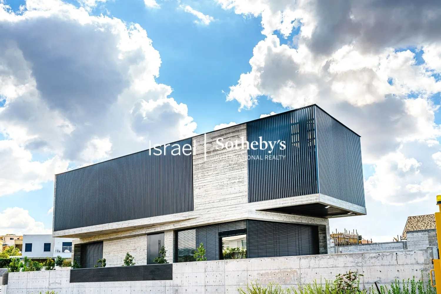 House in Bet Hanan, Central 10005731