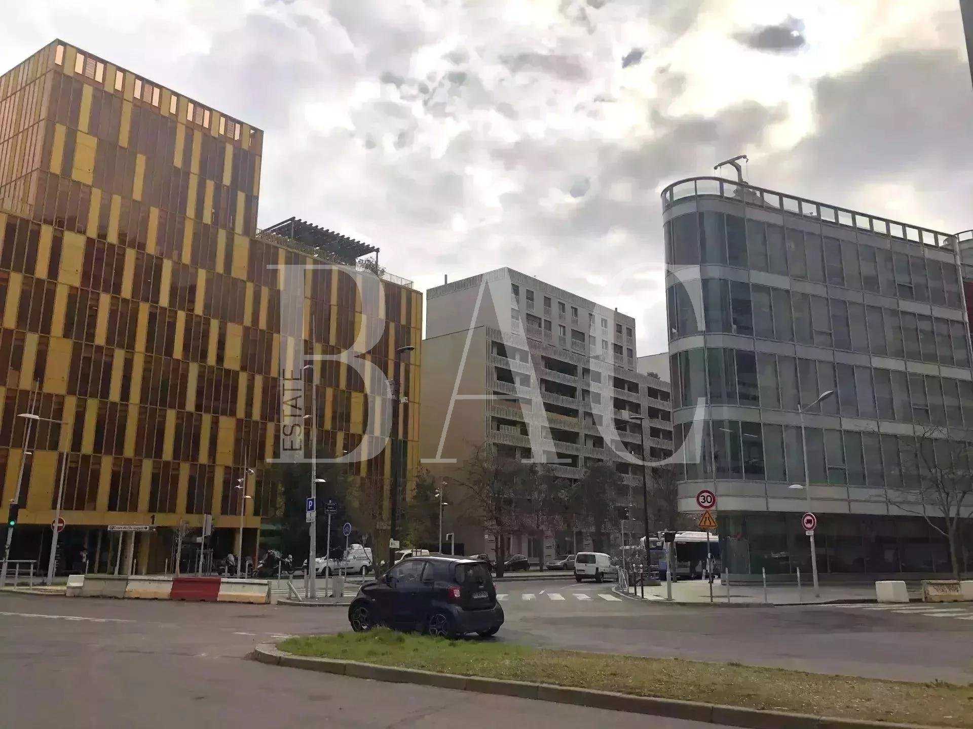Condominium in Boulogne-Billancourt, Ile-de-France 10006056