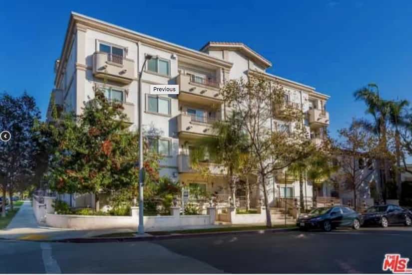 Condominium in Beverly Hills, 1102 Rexford Drive 10006340