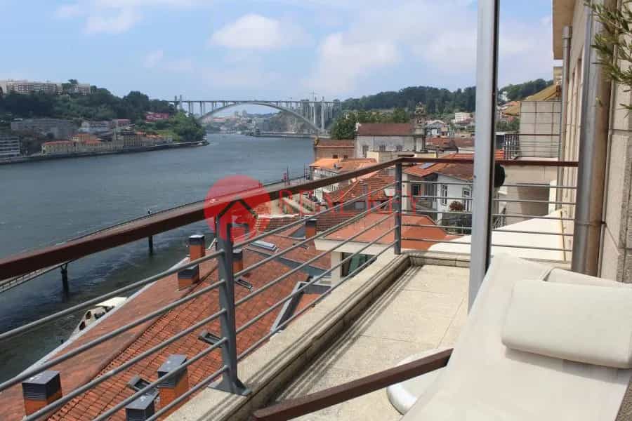 Condominio en Lordelo do Ouro, Porto 10007822