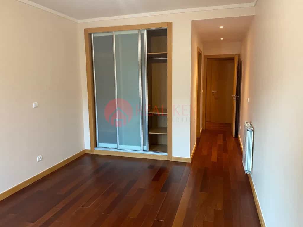 公寓 在 Porto, Porto District 10007870
