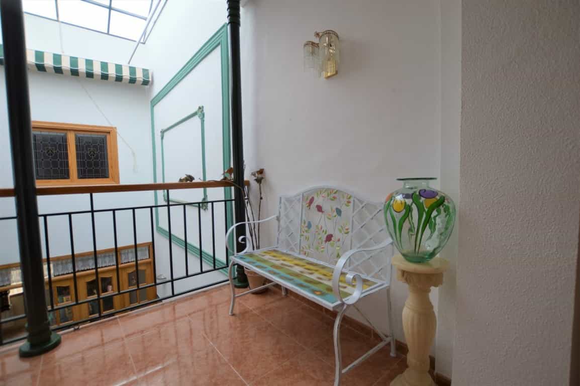 жилой дом в Pinos del Valle, Andalucía 10007917