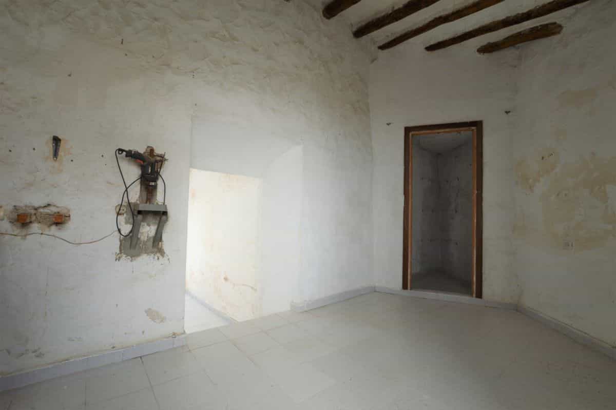 House in Velez de Benaudalla, Andalusia 10008001