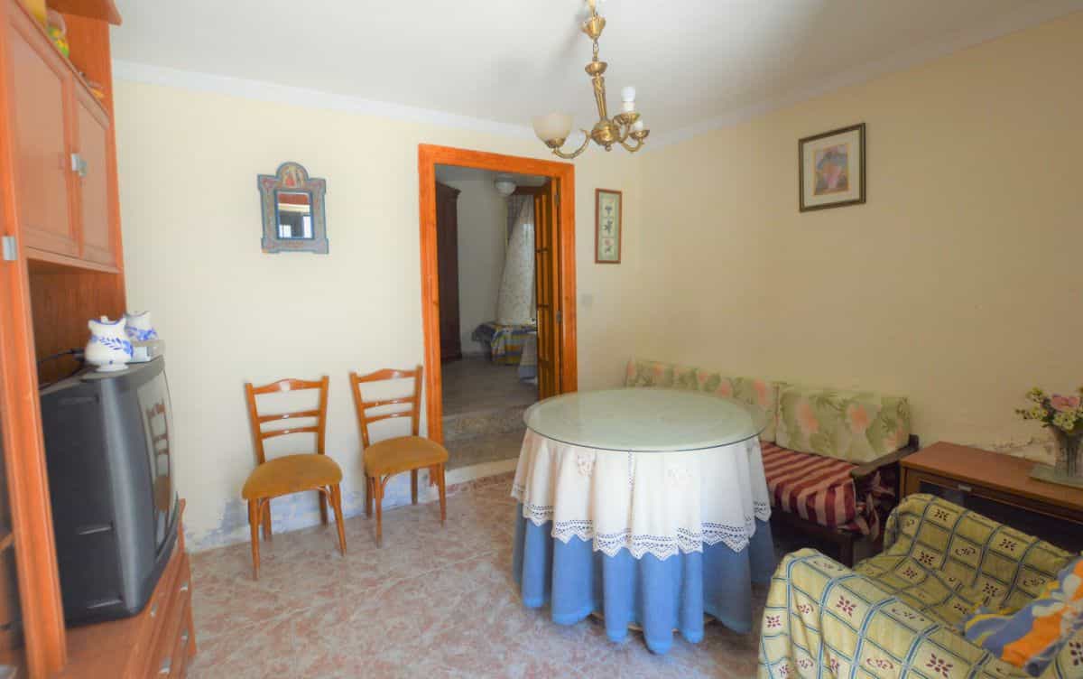 House in Vélez de Benaudalla, Andalusia 10008001