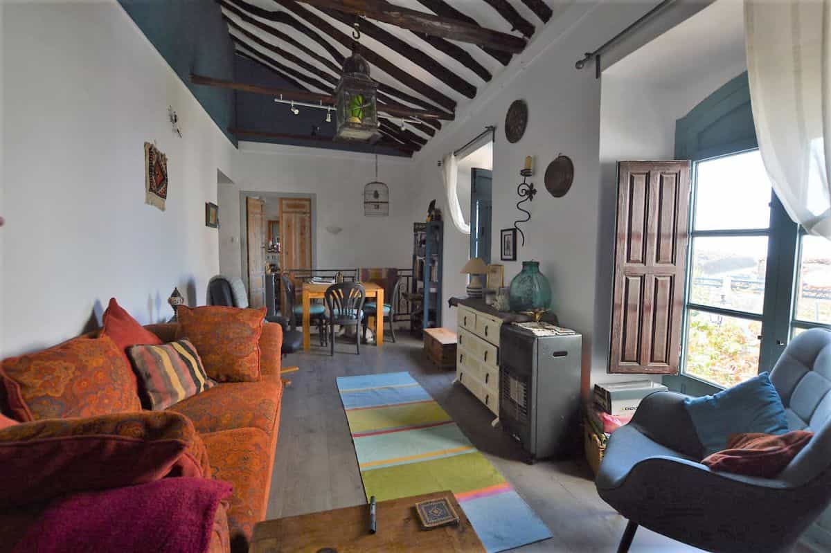 rumah dalam Polopos, Andalusia 10008028