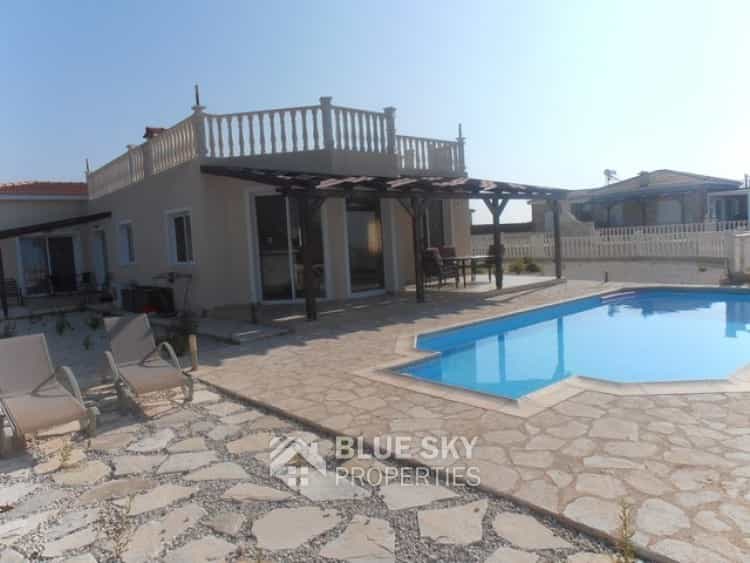House in Pampoula, Lemesos 10008302