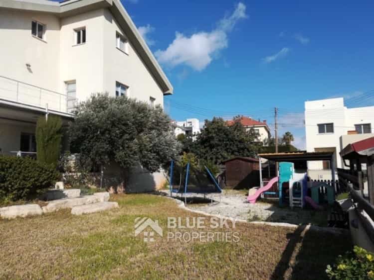 жилой дом в Agia Filaxi, Limassol 10008820