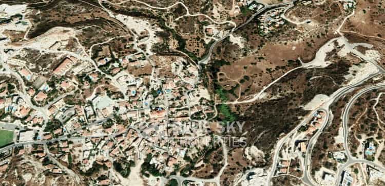 Jord i Agios Tychon, Larnaka 10009508