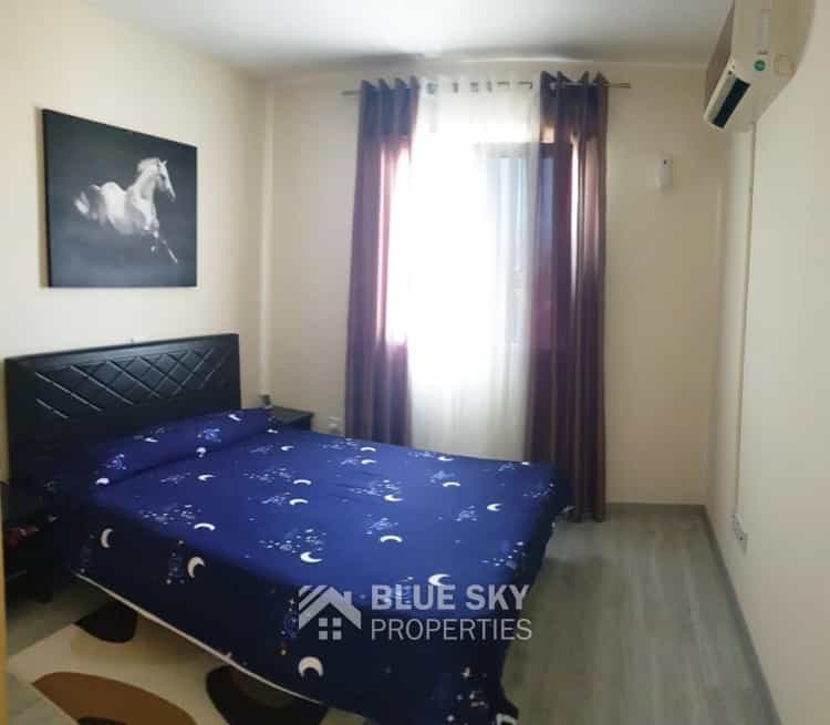 Condominium in Kato Pafos, Paphos 10011102