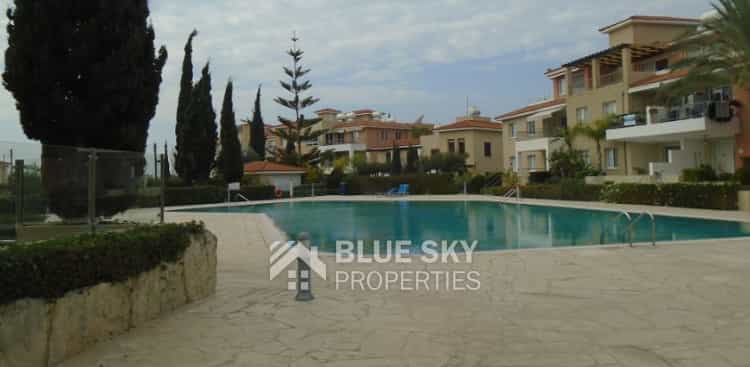 Condominium dans Agia Marinouda, Paphos 10011221
