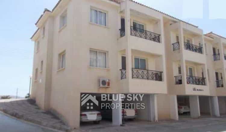 Condominium in Chlorakas, Pafos 10011299