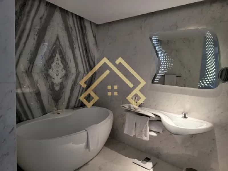 Condominium in Dubai, Dubayy 10012302