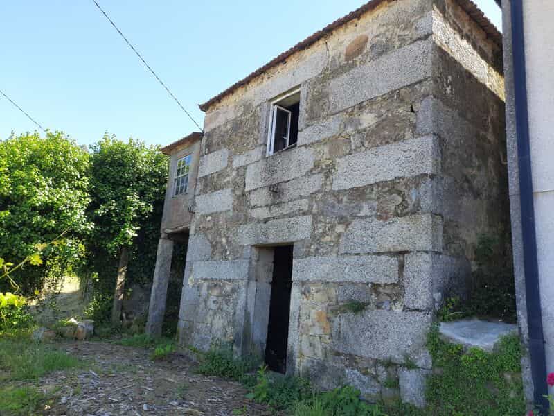بيت في Temporao, Viana do Castelo 10012394