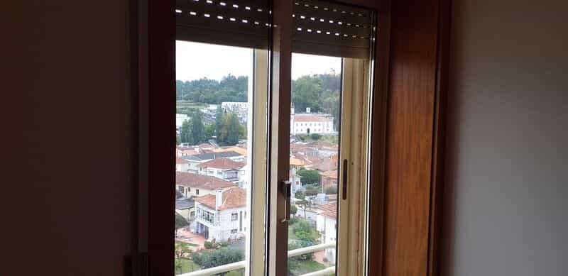Condominium in Aveiro, Aveiro 10012541