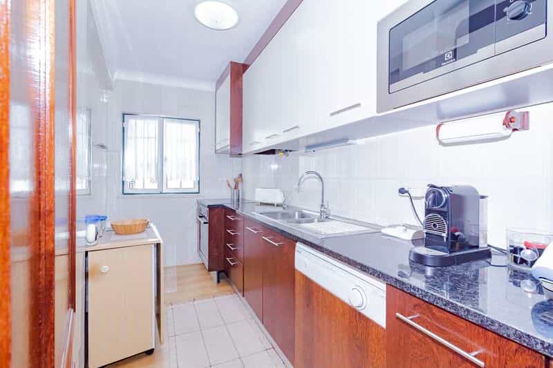 公寓 在 Marinha Grande, Leiria District 10012544