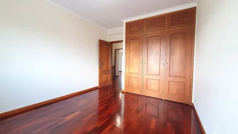 Huis in Santa Cruz, Lissabon 10012556