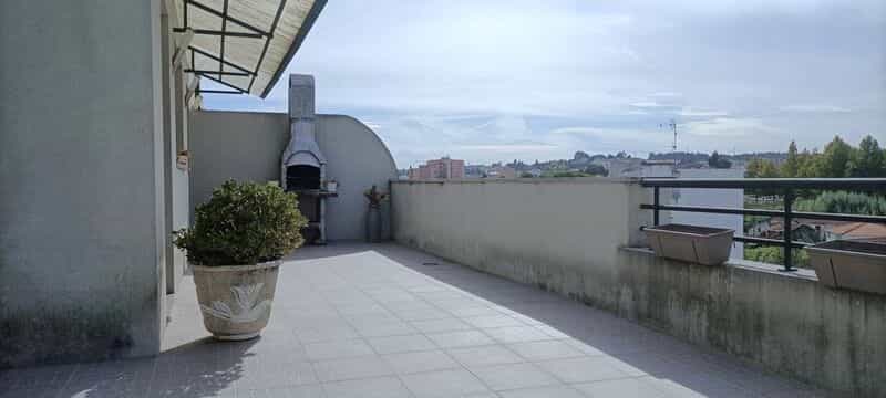 Condominium dans São João da Madeira, Aveiro 10012585