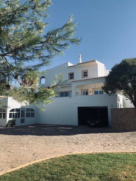 House in Armacao de Pera, Faro 10012685