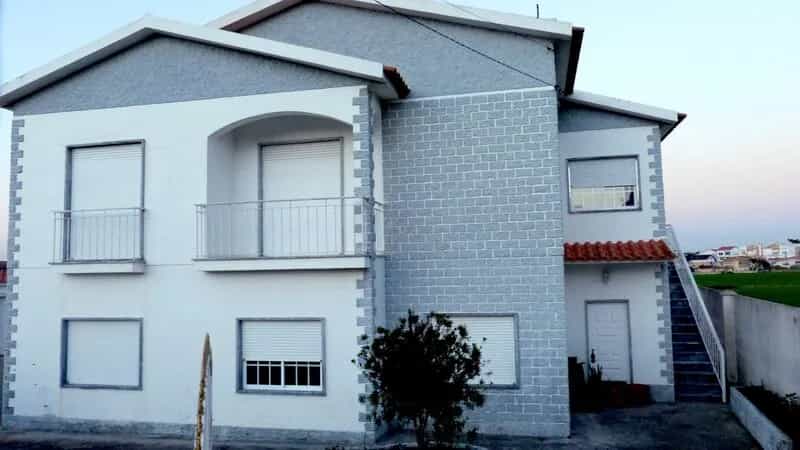 House in Buraca, Lisboa 10012718