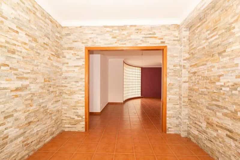 Talo sisään Hapan, Coimbra 10012728