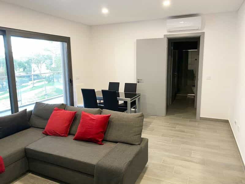 Condominium dans Quarteira, Faro 10012896