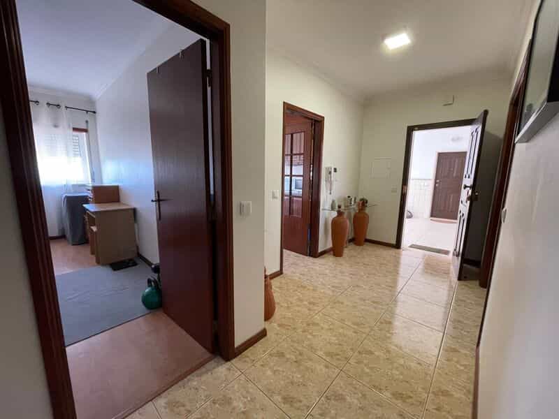 公寓 在 Marinha Grande, Leiria 10012938
